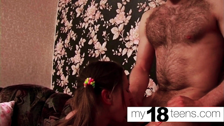 My 18 Teens: Tonåring deepthroat stor kuk och doggystyle