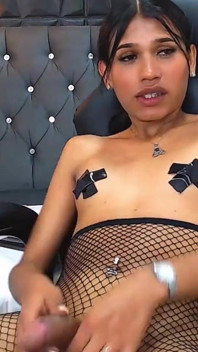 An Orgasm Show Where Desire Intensifies in Each Encounter