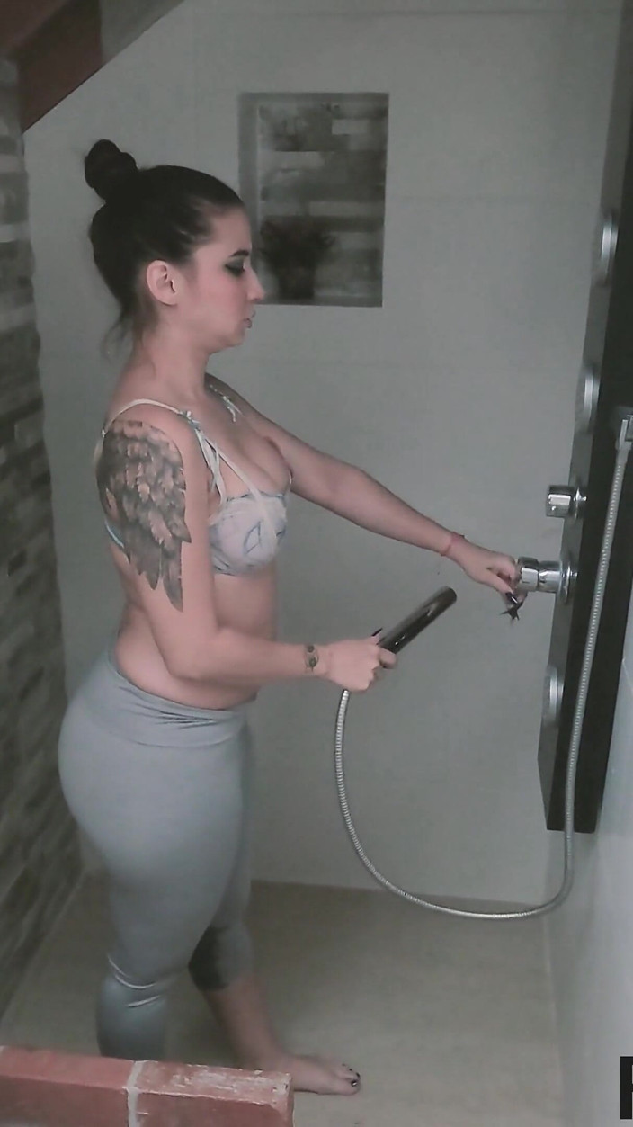 Fucked fetish: Bakış açısı baştan çıkarma çiş çaresiz ıslak pantolon yeni banyo