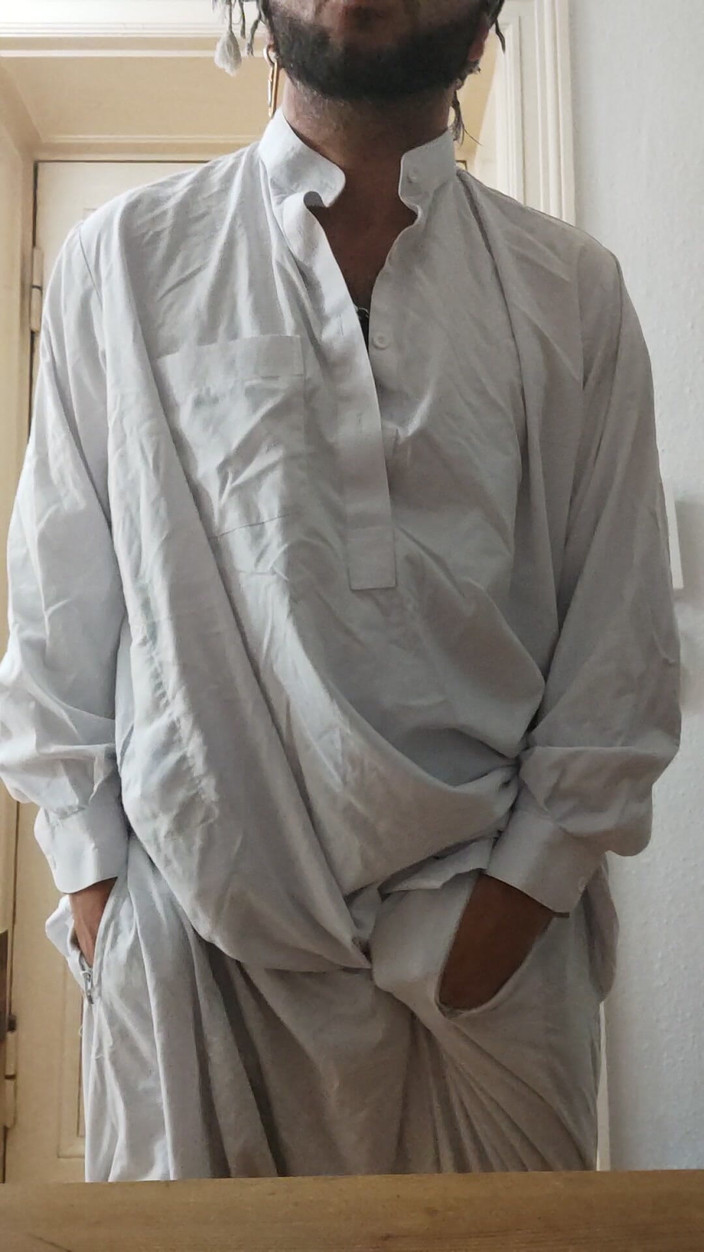 SmokedAlloy2: Na make, nadržený dj-bro oblečený jako perverzní Afghánec