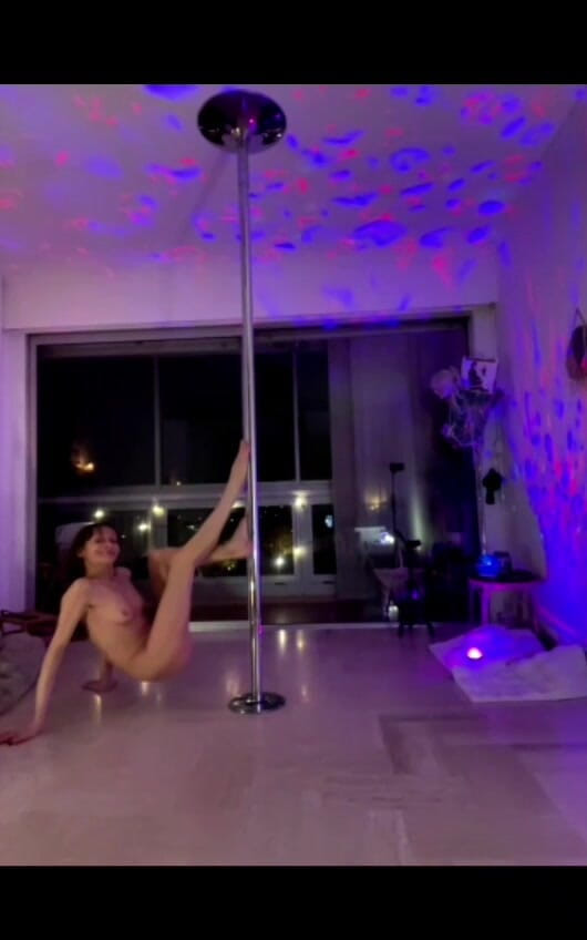 Chris06d72: Nahé podpatky a dildo