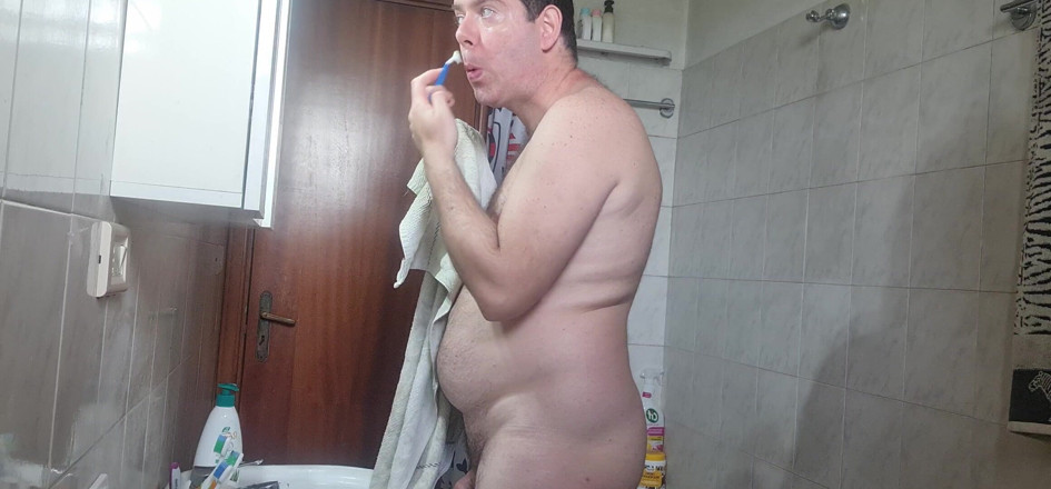 Mirko2589: All Naked While I Shave