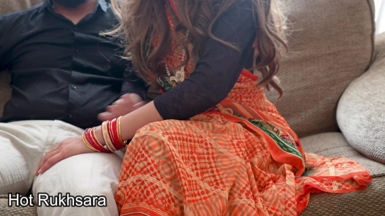 hot_rukhsara: A esposa traidora conta a história do marido sobre sexo...
