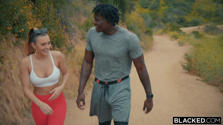 Blacked: Blacked strak model heeft geen tijd voor iets anders dan...