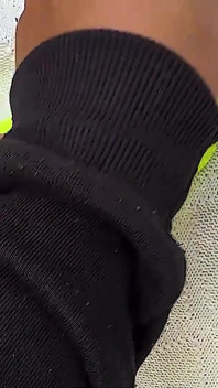 I Met My Old Classmate in Park but She Sockjobed My Dick on the Street