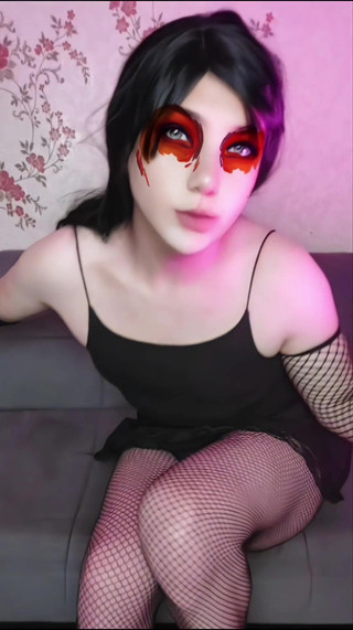 Kitty_Cross: Sizzling Goth Vibes: Můj nejodvážnější crossdressingový pohled!