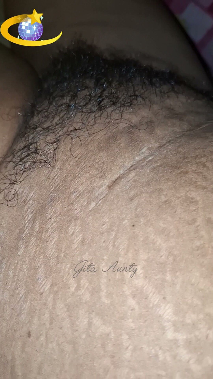 Indian aunty sex: Video of an Indian Bengali Woman's Breast Being Squeezed
