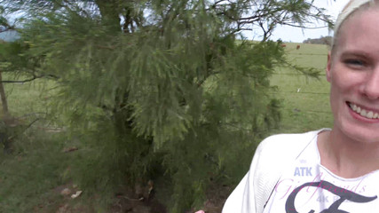 ATK Girlfriends: Elaina Raye 3/5との仮想休暇ハワイ