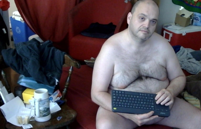 Caressonnous: 裸でリラックスして