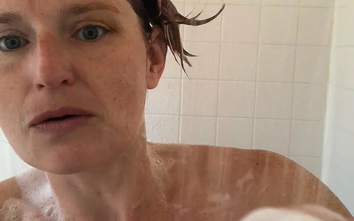 MistressWriggler: Sexy Mature Redhead Rachel Wriggler Sets Her Phone up in...