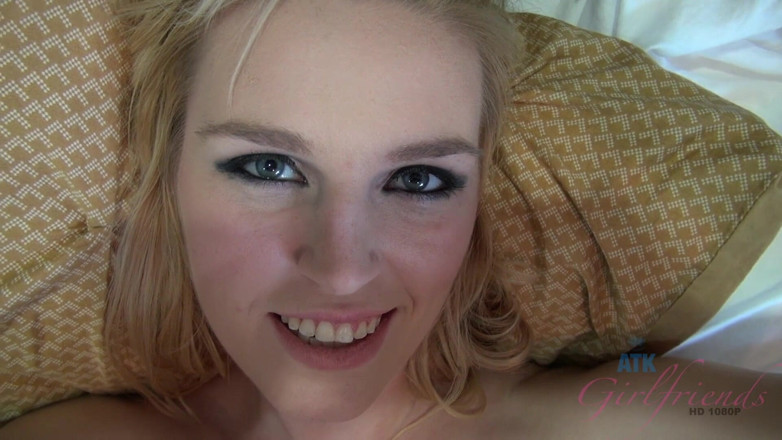 ATK Fans (Girlfriends): Virtuele date met geil blond meisje Amanda Bryant 3/3