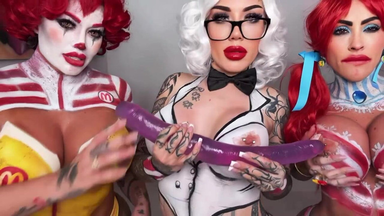 Lacey Jayne Official: Halloween Dildo JOI with Friends