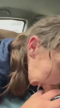 Street Whore Gives Road Head. This Slut Polishes My Knob While Driving