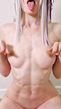Neko Chan Emilia Sangat Lapar Sehingga Dia Perlu Merayu Untuk Anda Untuk Memberi Makan Makanan Protein berkhasiatnya dengan cepat
