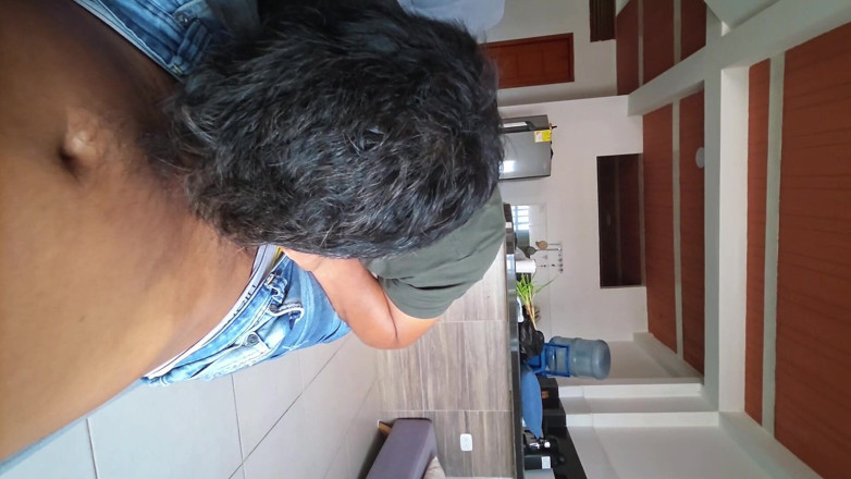 Deiby Latino: Zakar muda menghisap gay India muda