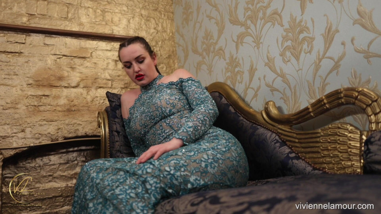 Vivienne l'Amour: Vivienne L'amour - co můžeš udělat pro mě otroka?