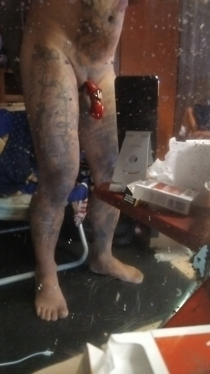 Vkta77: Me encanta ver mi pequeño pene rebotar