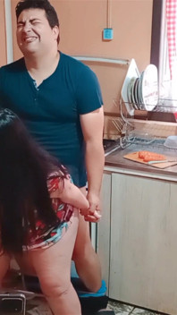 kichan men seks jab mammi phrij kholti hai