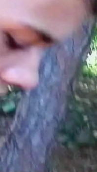 Loira travesti fode cara latino ao ar livre na bunda até gozada