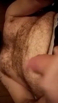개인 채팅을 하는 Str8 남자