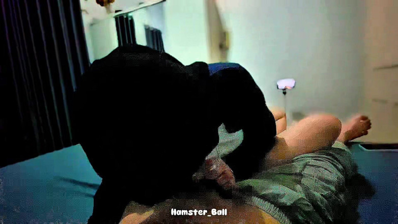 Hamster_Ball: マレーシアのイスラム大学で講師をセックスに誘う