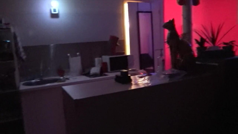 Recent bareback porn from France: Jess Royan umplută cu spermă de Nathan Filk