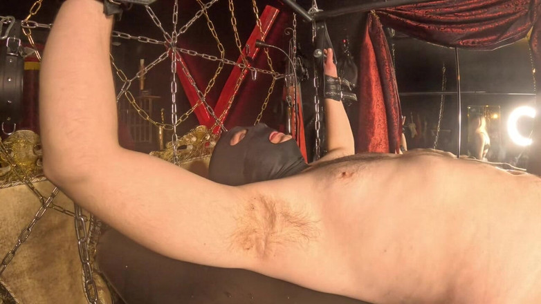 Queen_of_BDSM: Duik in mijn goddelijke spuug!