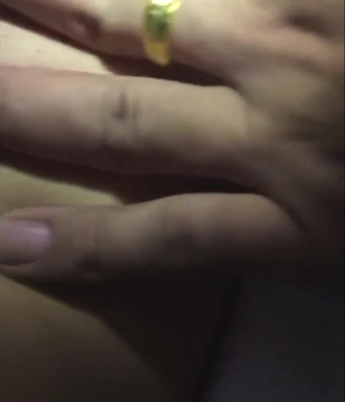 Hashini Hirunika: Muschi fingern bf