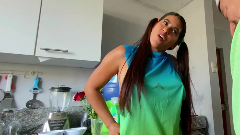 BigAssStepmom2: Gran polla como regalo para el día secreto de un...