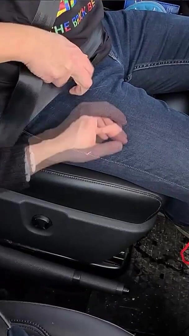 Blow While Driving & Cumshot in Coffee (TV Helena)