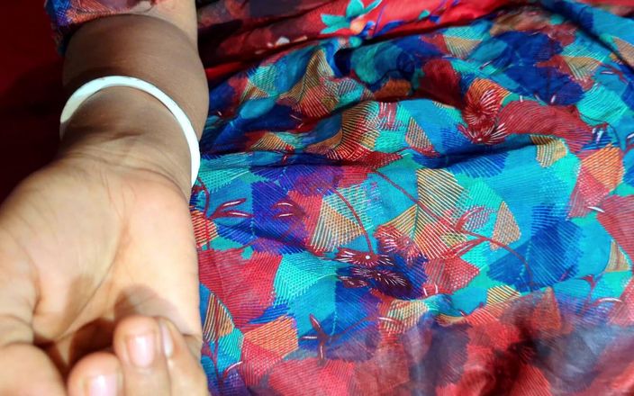 Rani Mondal: Indická desi vesnická sexy tetička tvrdě šuká