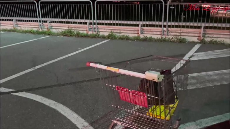 MissLeggings: MILF Approached in Supermarket Parking Lot