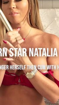 Stunning Porn Star Natalia Forrest's Gold Vibrator to Orgasm.!