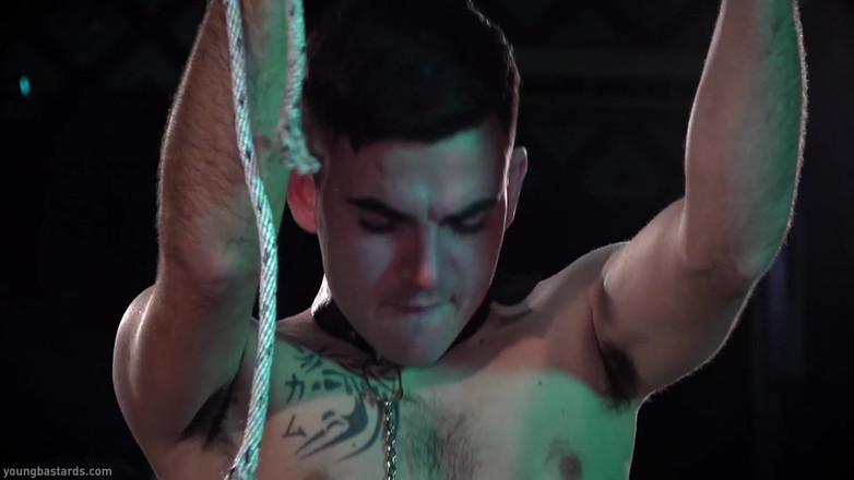 Kinky Twink: Sub děvka díra ošukaná surově