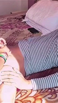 Cewek cantik India ngentot dan nyepong kontol sampai dicrot di dalam memek