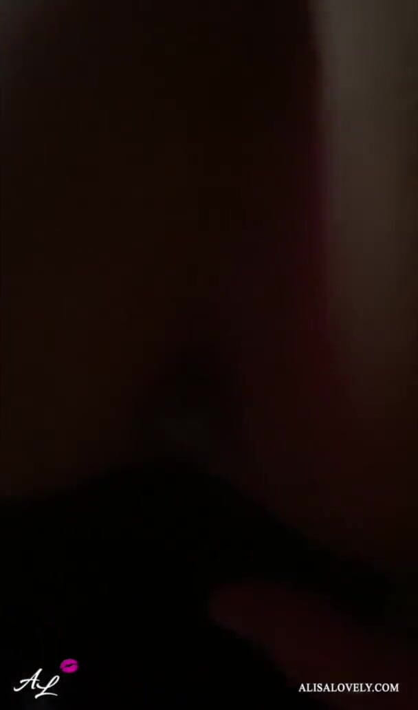 Alisa Lovely: Evening fuck of a beautiful brunette with a pawg doggy...