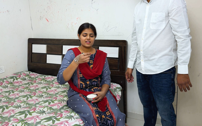 Sexy Komal: Le voisin de Komal est venu demander du sucre, mais...
