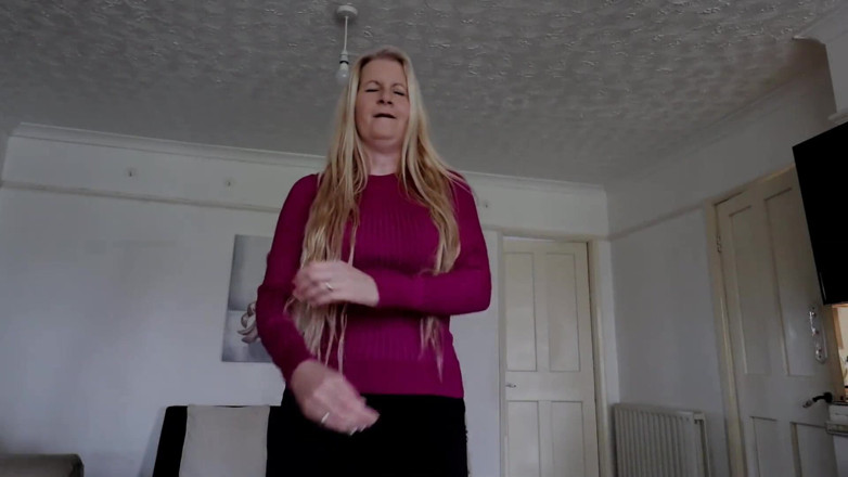 Britishmilf: Stepmommy's Smelly Knickers