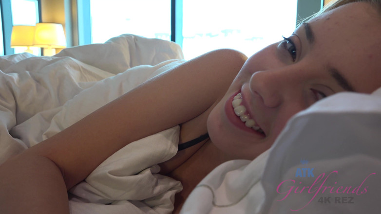 ATK Fans (Girlfriends): Ella se siente tan bien en vaquera inversa - su coño...