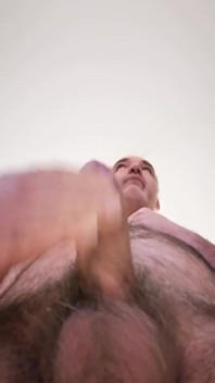 Handjob-Unterricht mit letztem Bill und Mega-Ejakulation mit dem schwanz im Vordergrund