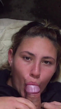 Festande latina suger tjock kuk 2