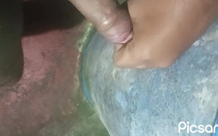 Indianboy4545: Hintli erkekler büyük yarakla mastürbasyon yapıyor