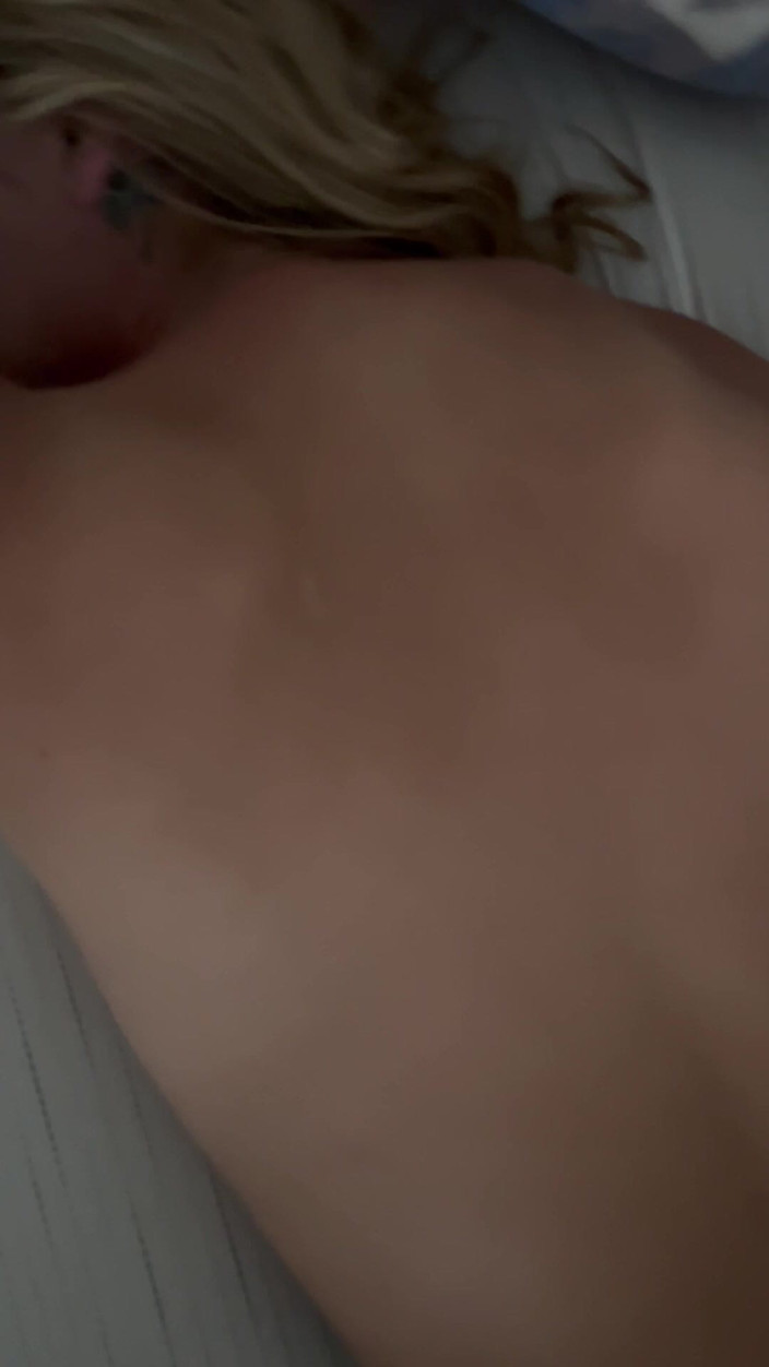 Zman: Квартирант сдает задницу за квартплату