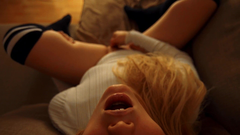 Adalina Smith: Ibu bapa saya berkongkek di bilik sebelah &amp; ia membuatkan saya...