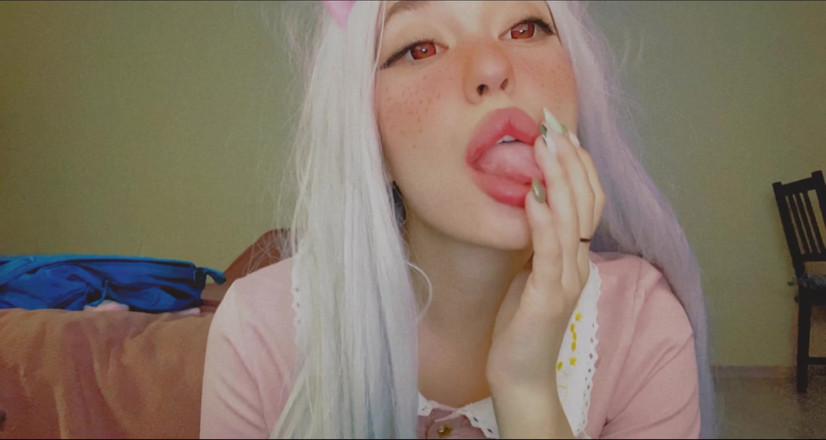 Bambietta Valentain: Gorąca dziewczyna anime ssie jej piękne palce