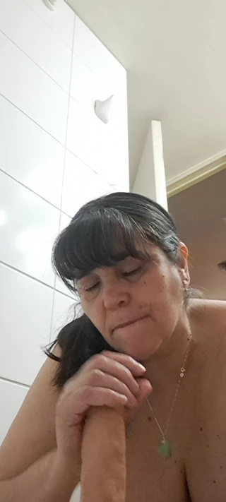 Mommy big hairy pussy: Mammy-style Cock Sucking