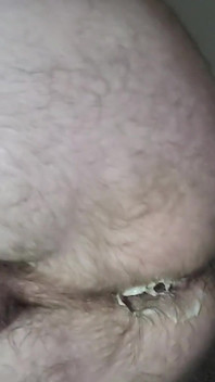 Sahnen aus meiner manpussy beim dildoficken. Wer will einen Geschmack?