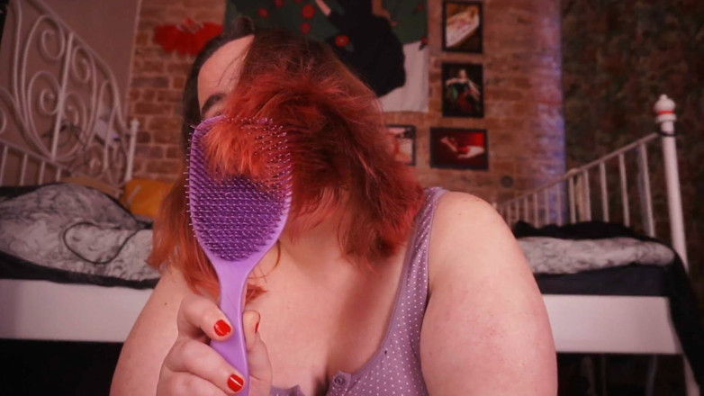 AssGives: I'm Combing My Hair