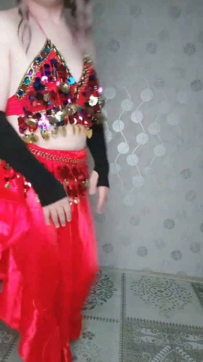 Kitty_Cross: Naughty Belly Dancer Hot Moves White Body