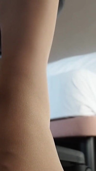 Plížil se a nahlédli do stylu Od nohy, když pobyt
